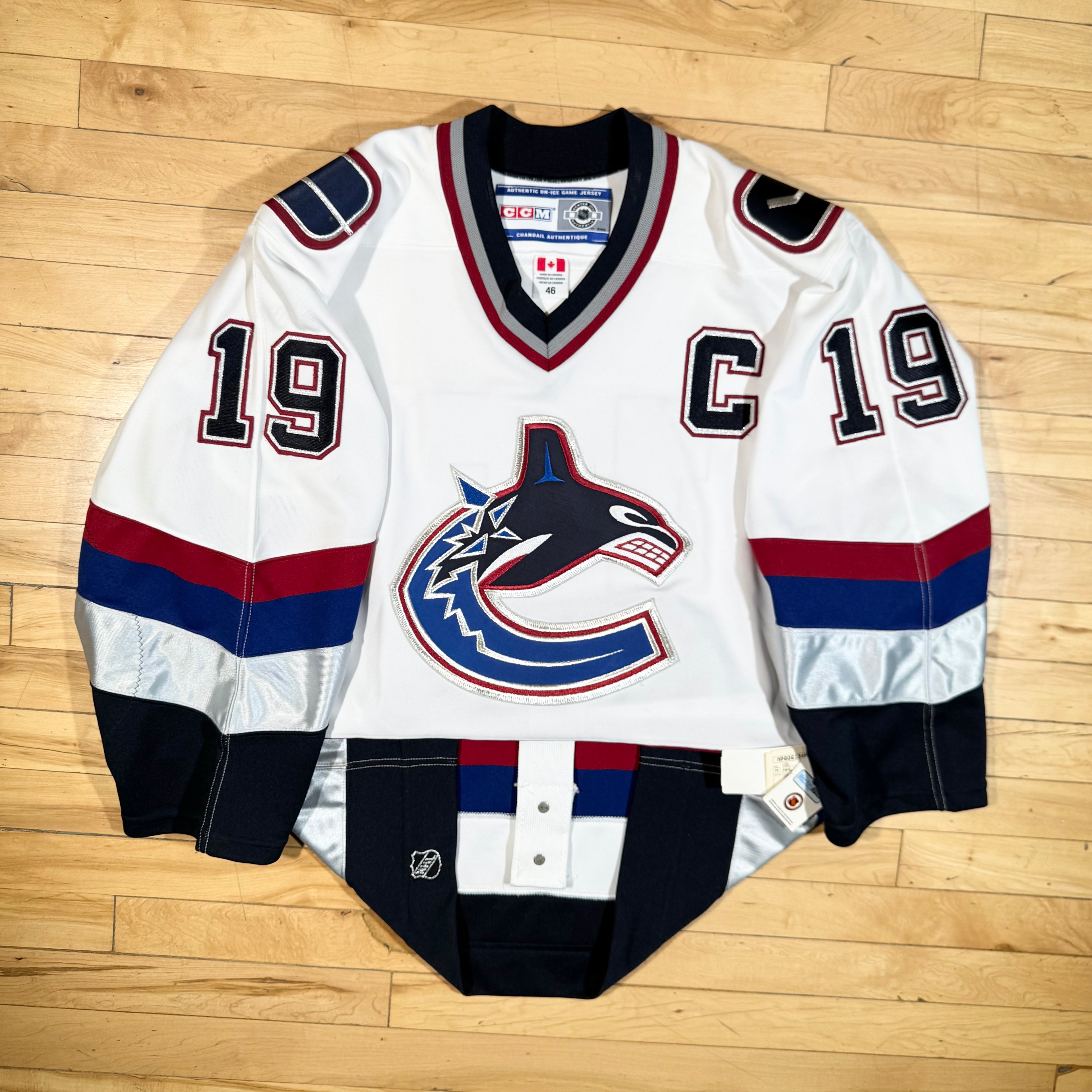 Markus Naslund Vancouver Canucks Vintage MIC CCM NHL Hockey Jersey Size 46 Medium NEW