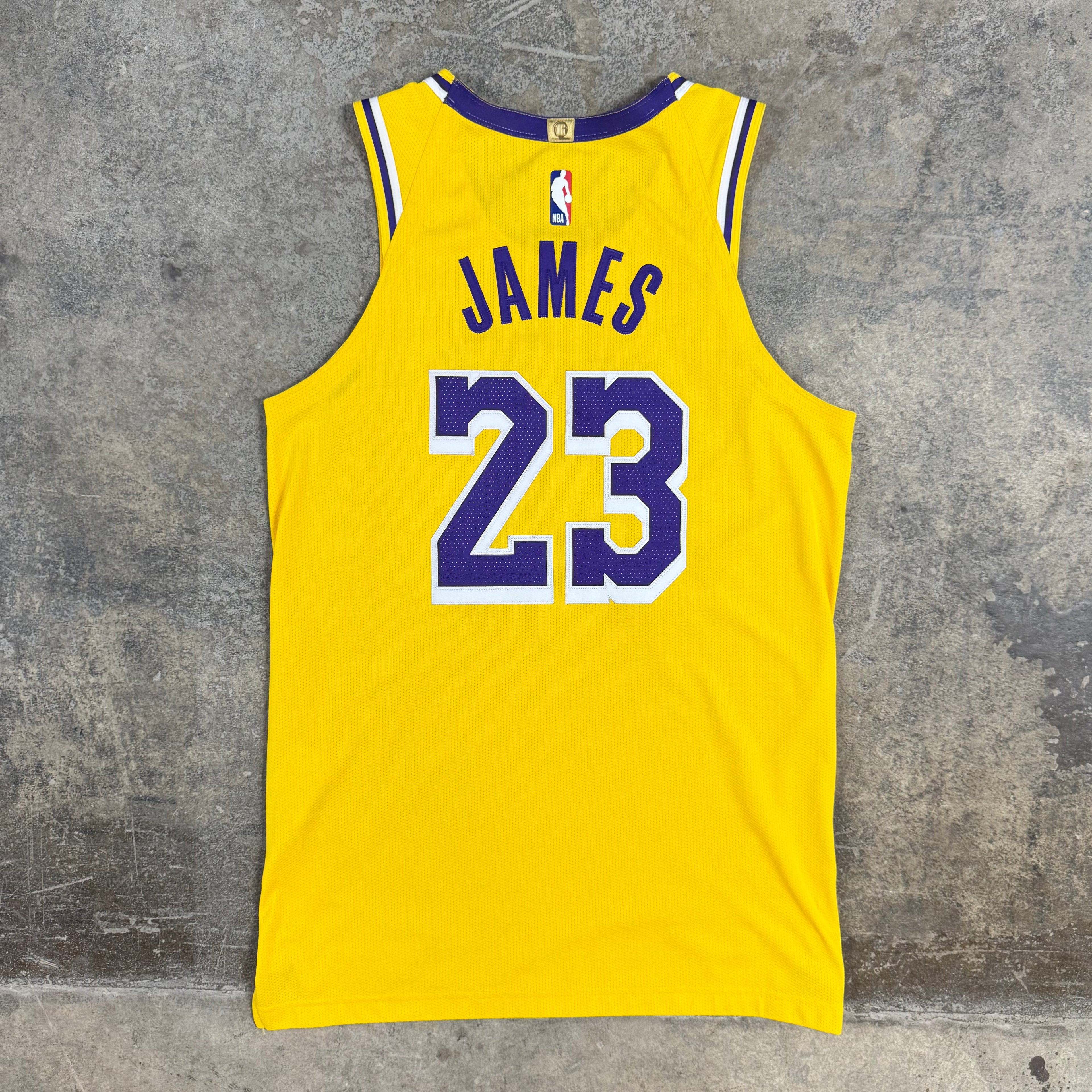 Lebron James Los Angeles Lakers Authentic NBA Jersey Size 44 Medium