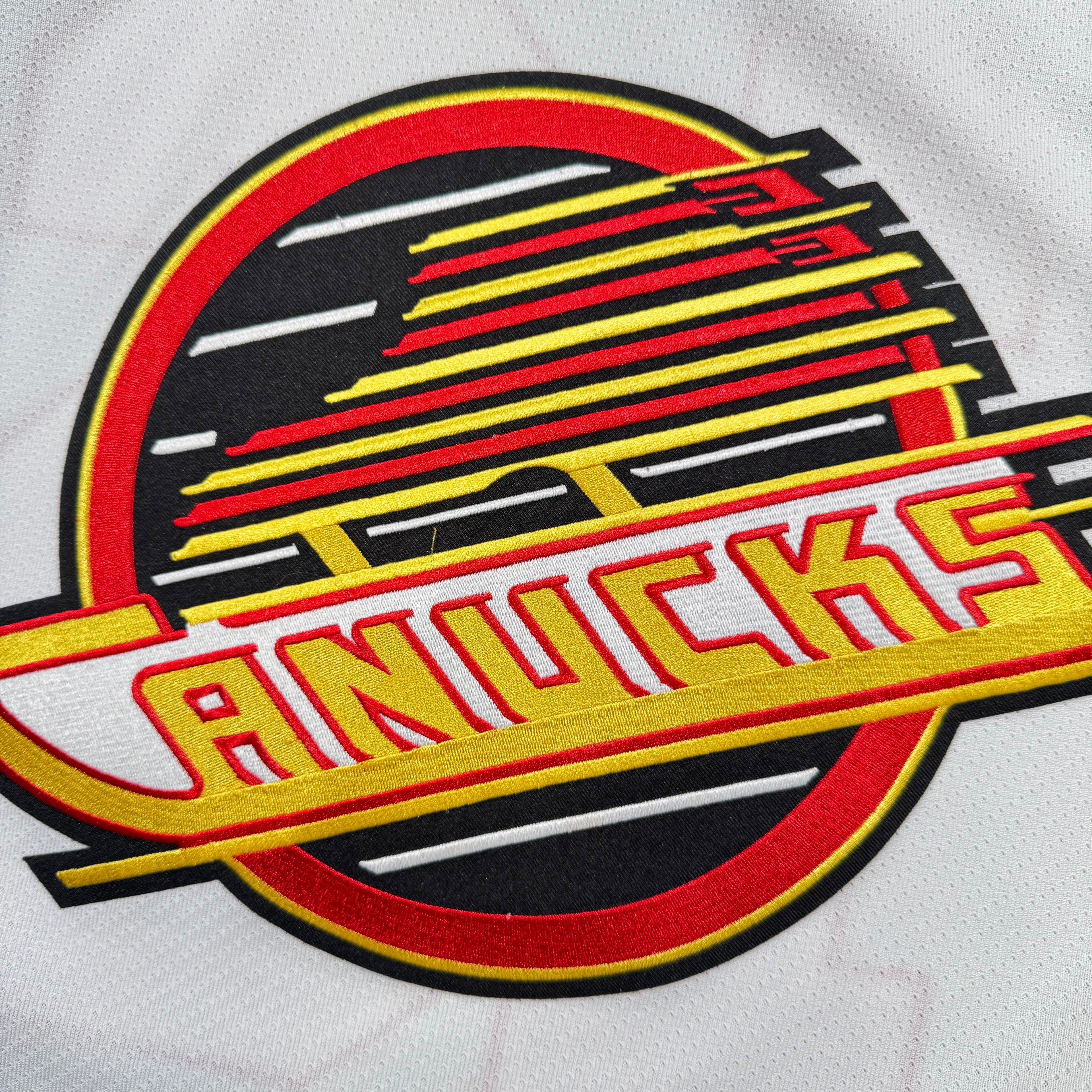 Trevor Linden Vancouver Canucks Vintage CCM NHL Jersey Size Large