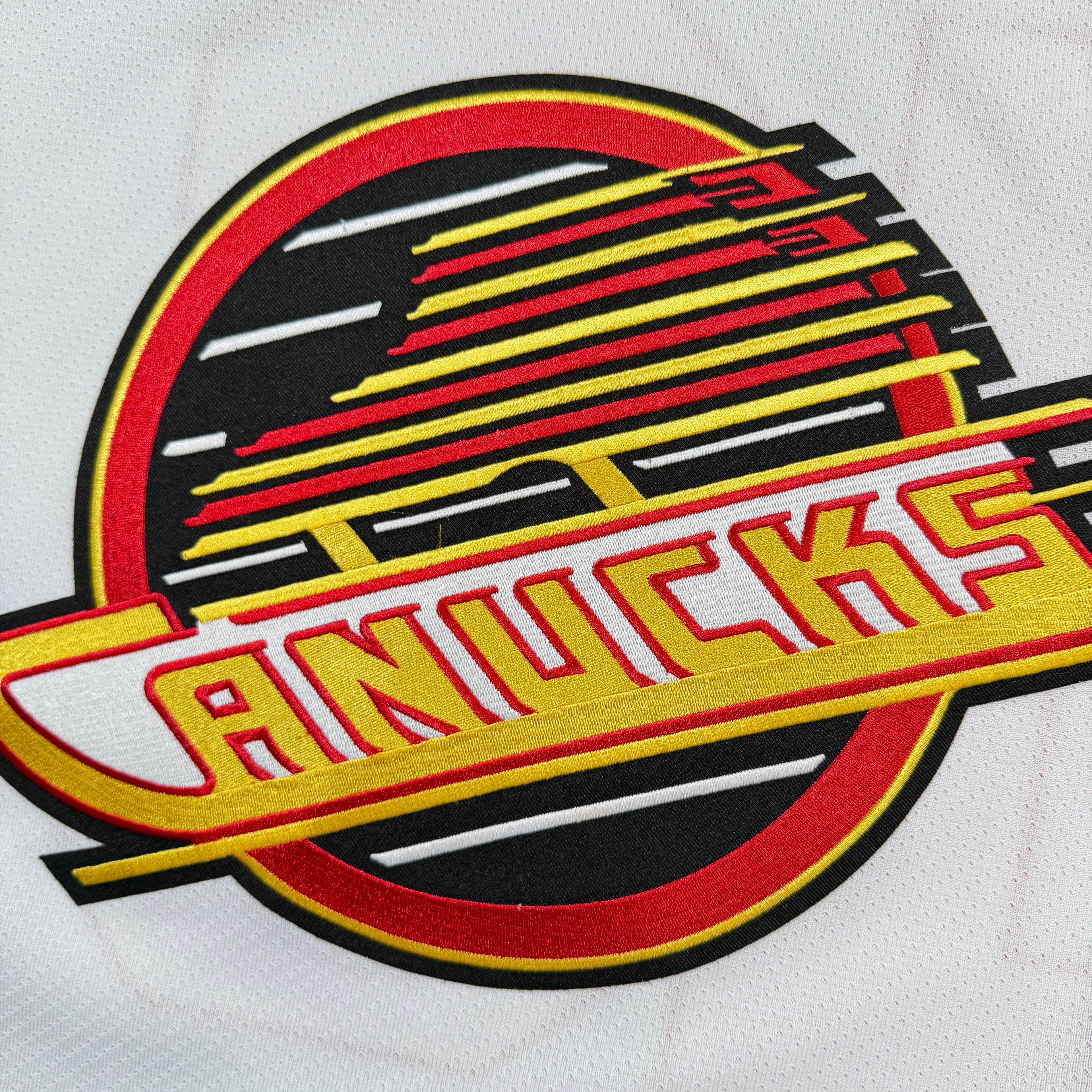Trevor Linden Vancouver Canucks Vintage CCM NHL Jersey - Large