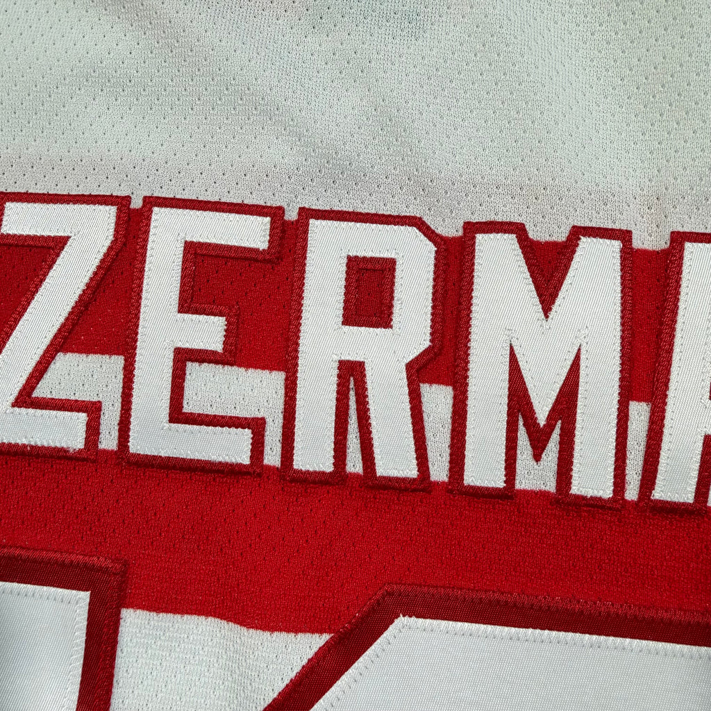 Steve Yzerman Detroit Red Wings Vintage TBTC CCM NHL Jersey - Large