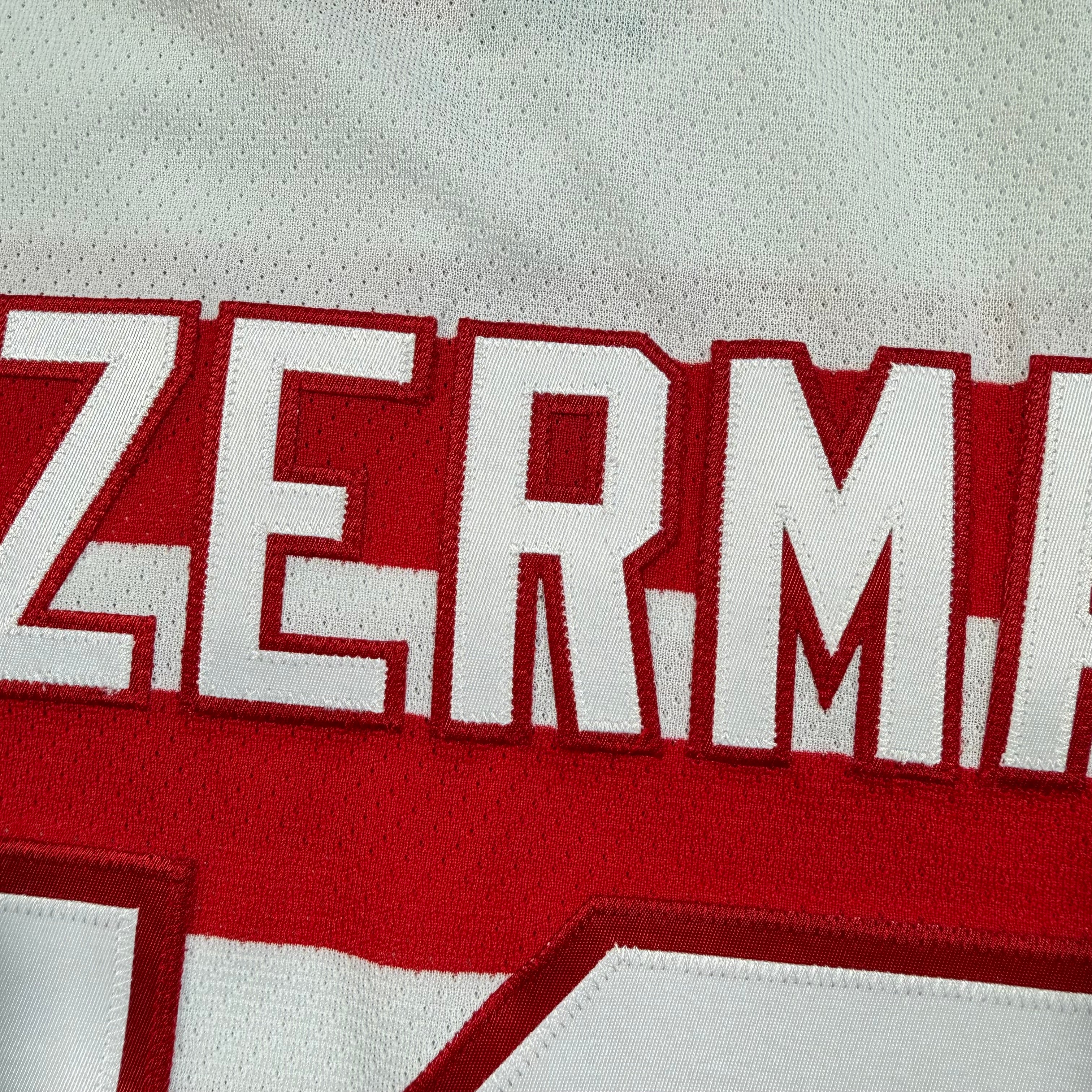 Steve Yzerman Detroit Red Wings Vintage TBTC CCM NHL Jersey - Large