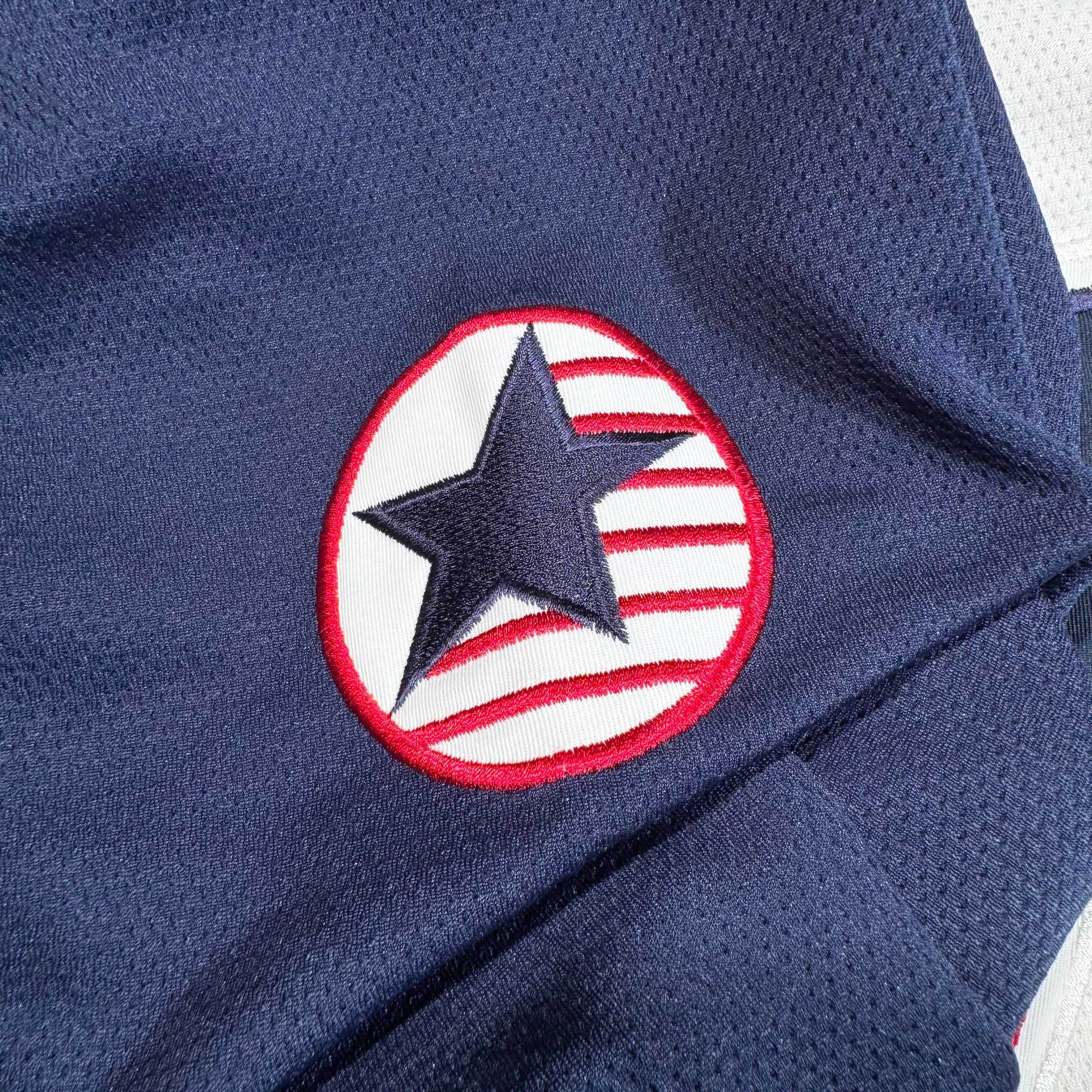 Team USA Vintage 2002 Olympics Nike Hockey Jersey Size Medium