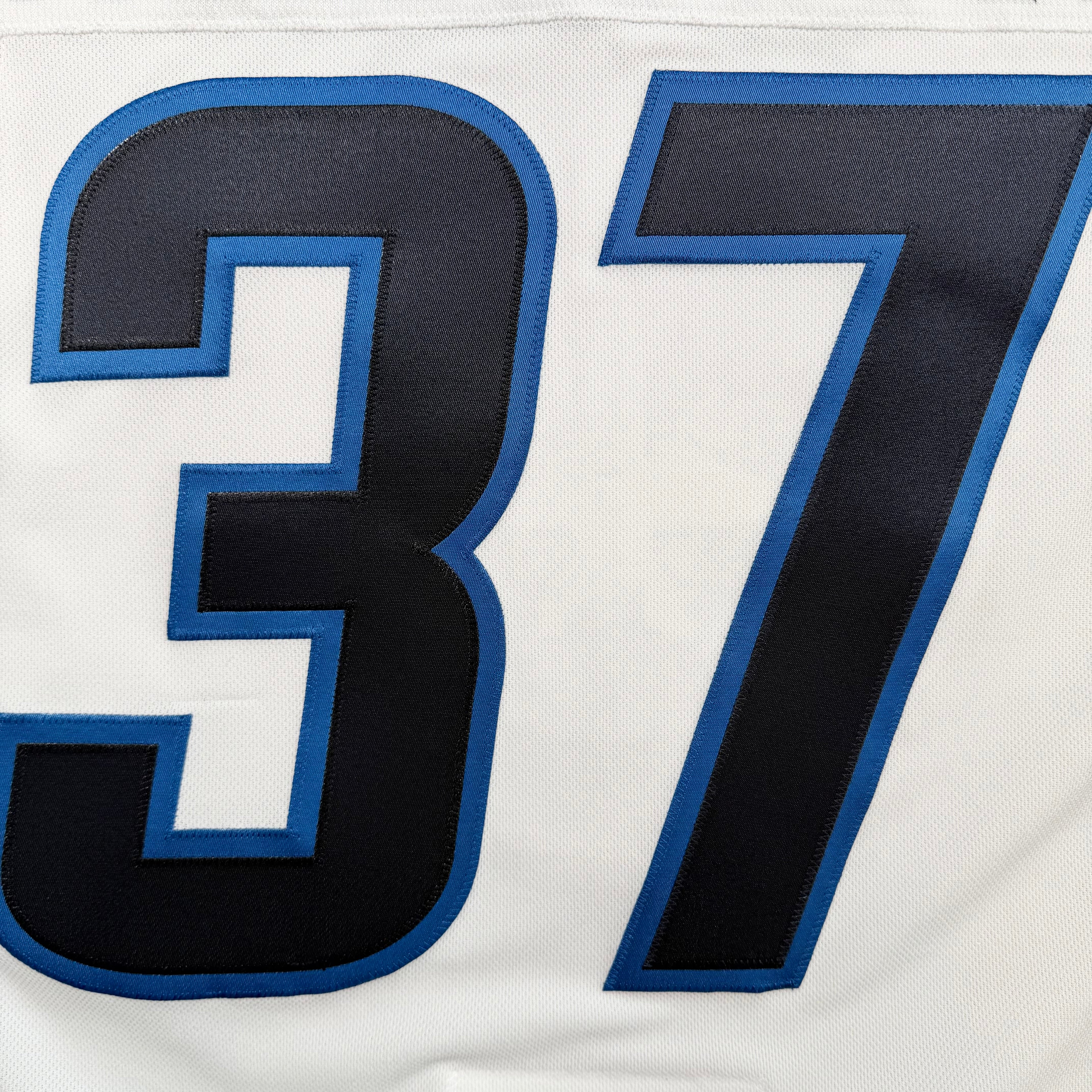 Connor Hellebuyck Winnipeg Jets Adidas NHL Jersey - 50/Medium