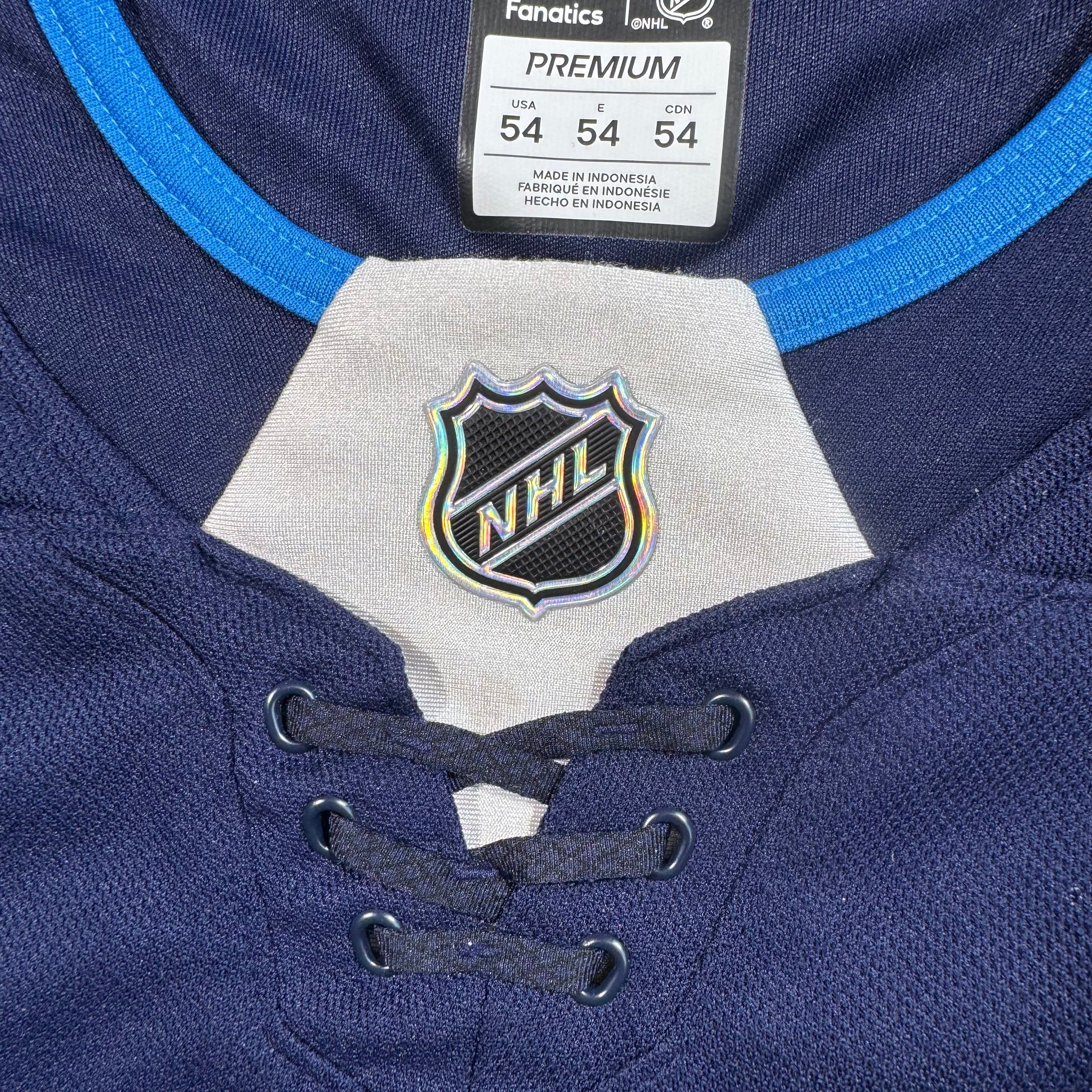 Connor Hellebuyck Winnipeg Jets Fanatics NHL Hockey Jersey Size 54 NEW