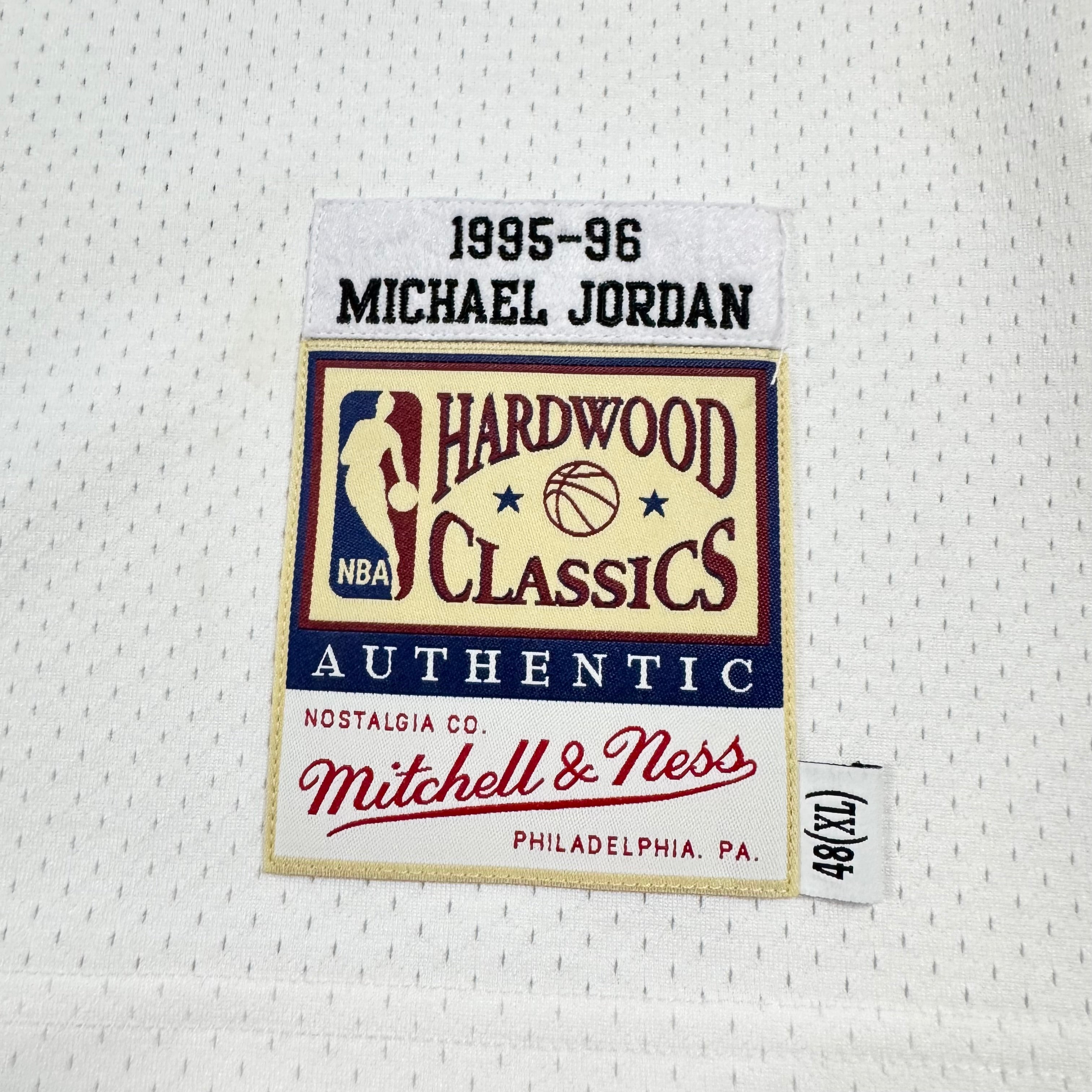 Michael Jordan Chicago Bulls 95/96 NBA Finals Mitchell & Ness Jersey Size 48/XL