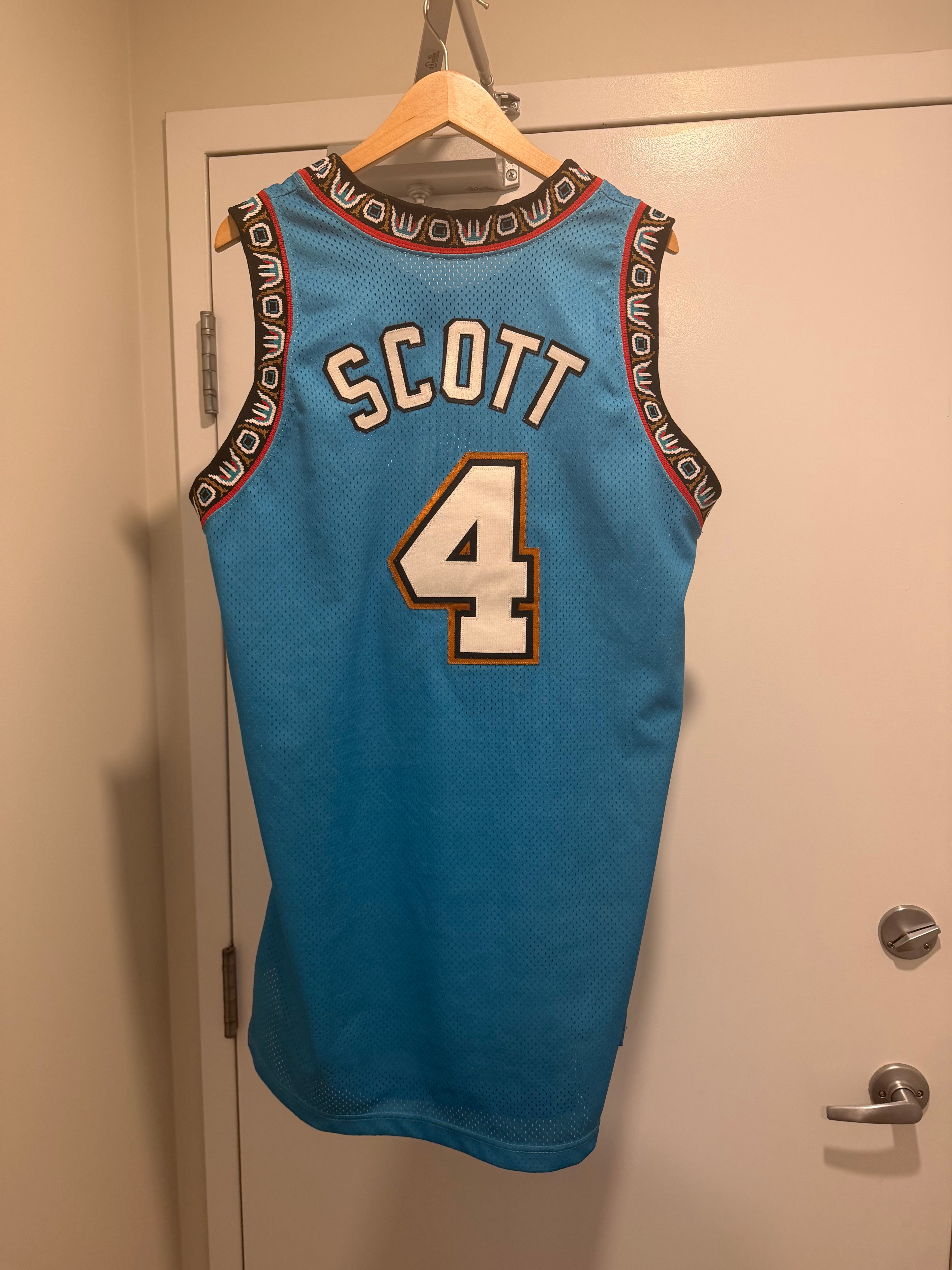 Byron Scott  Vancouver Grizzlies Pro Cut Champion NBA Jersey Size 44 +3
