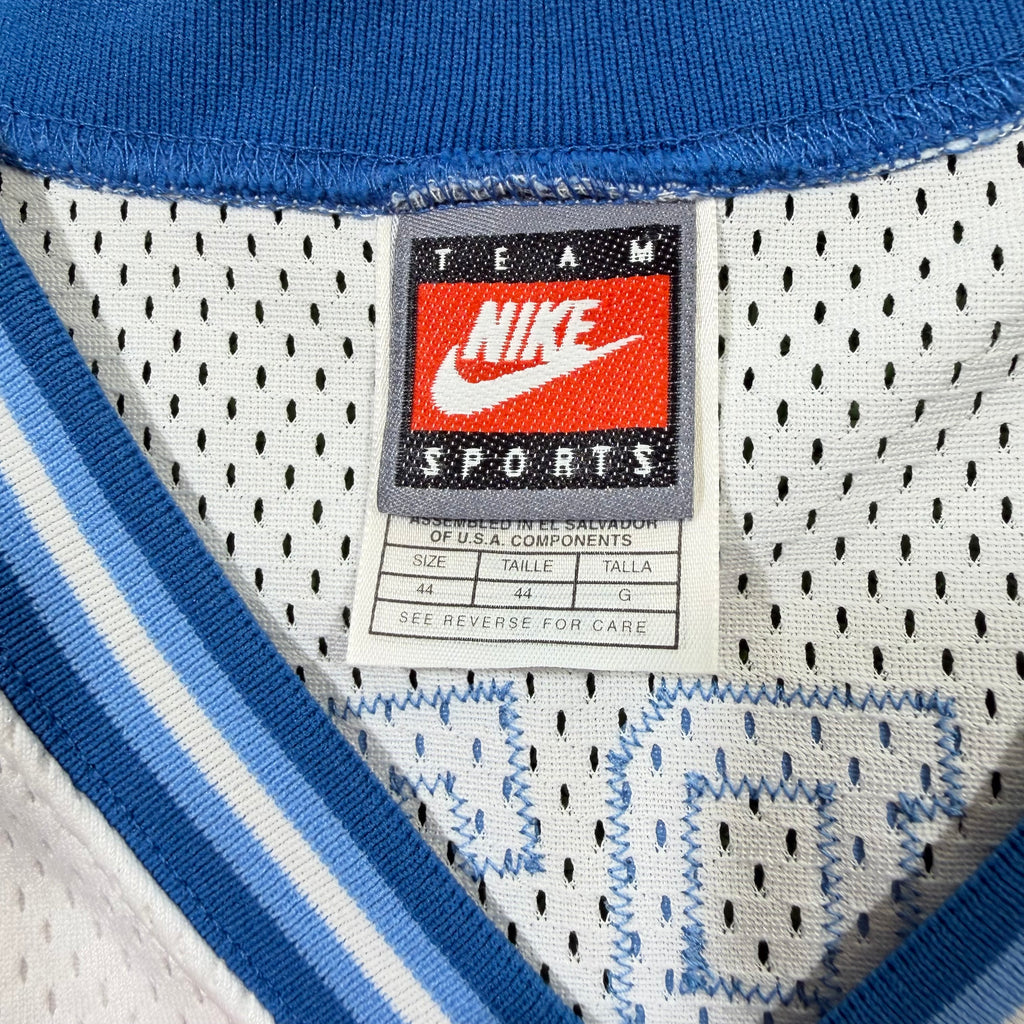 Vince Carter North Carolina Tar Heels Vintage Nike Authentic NCAA Jersey - 44/Large