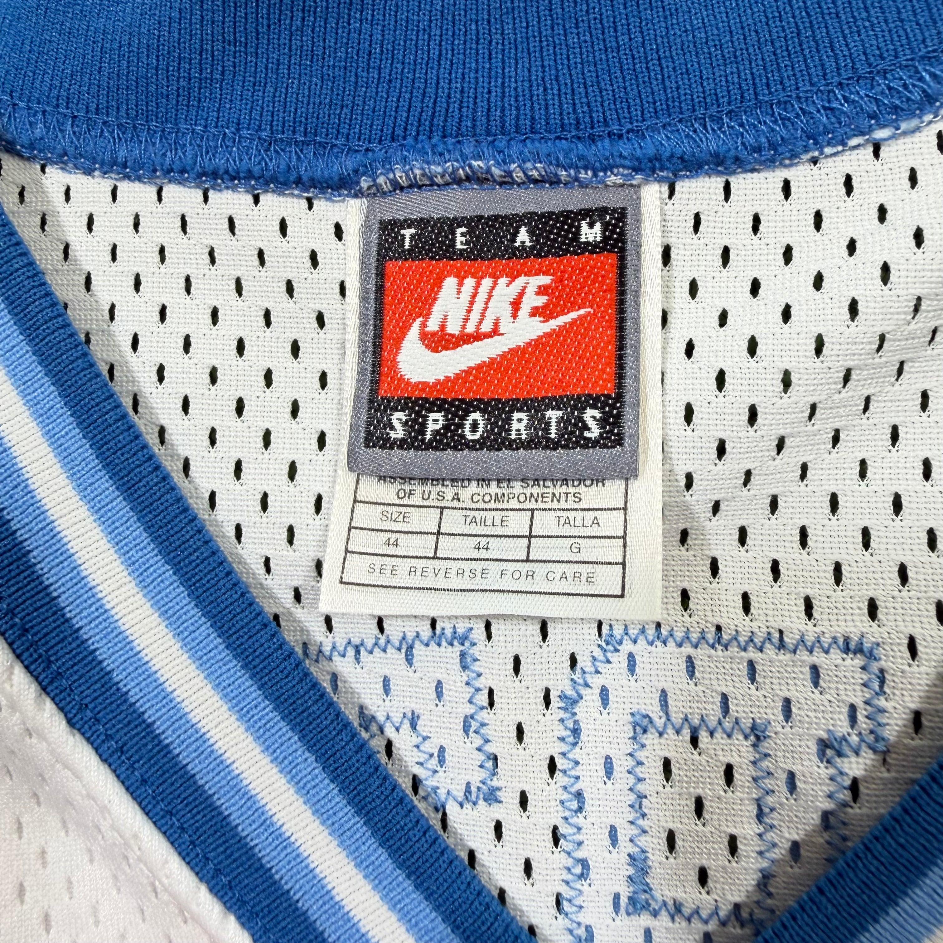 Vince Carter North Carolina Tar Heels Vintage Nike Authentic NCAA Jersey - 44/Large