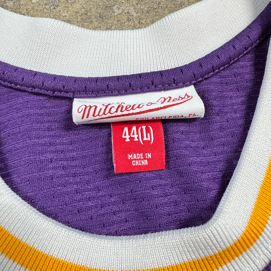 Magic Johnson Los Angeles Lakers Mitchell & Ness Authentic NBA Jersey Size 44 Large
