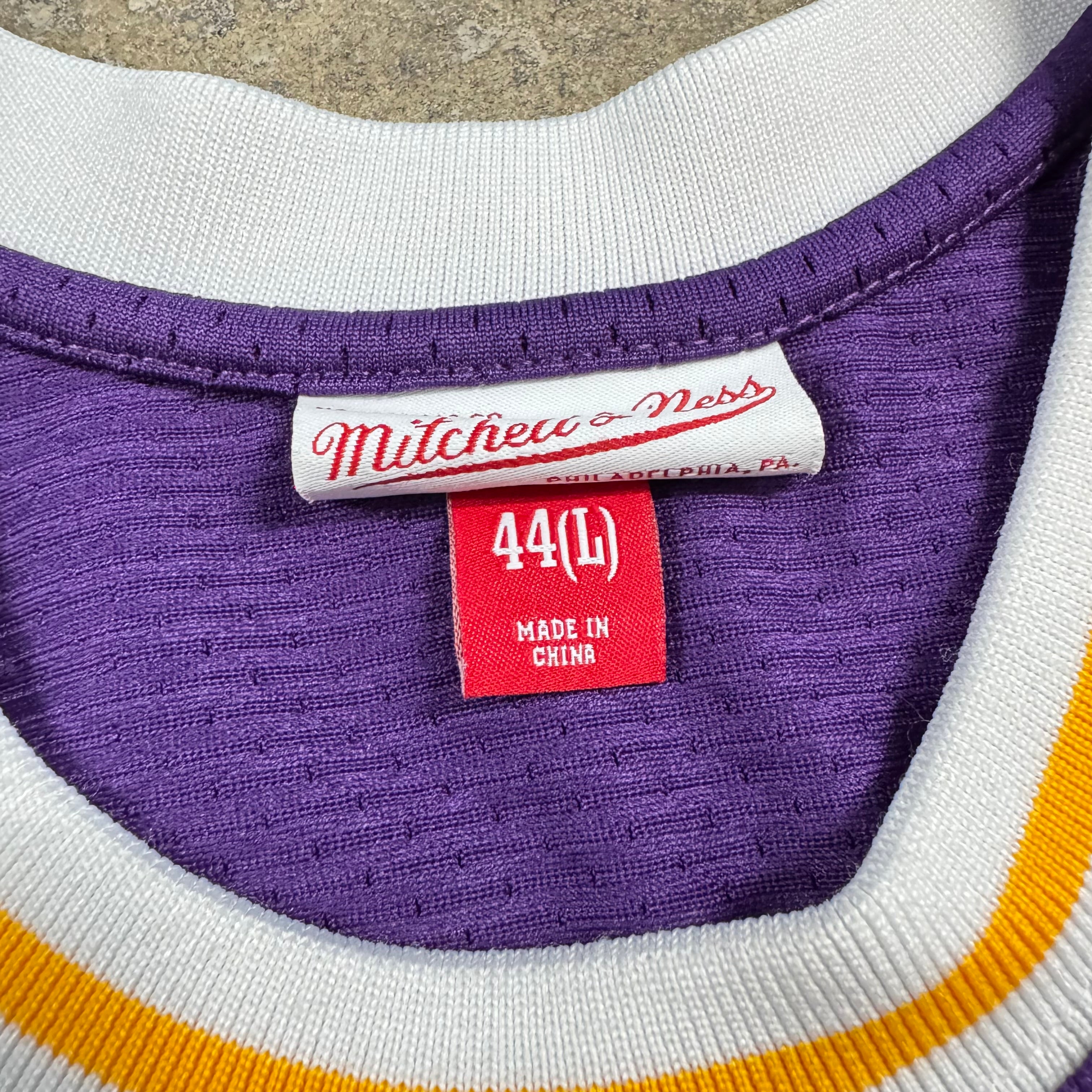 Magic Johnson Los Angeles Lakers Mitchell & Ness Authentic NBA Jersey Size 44 Large