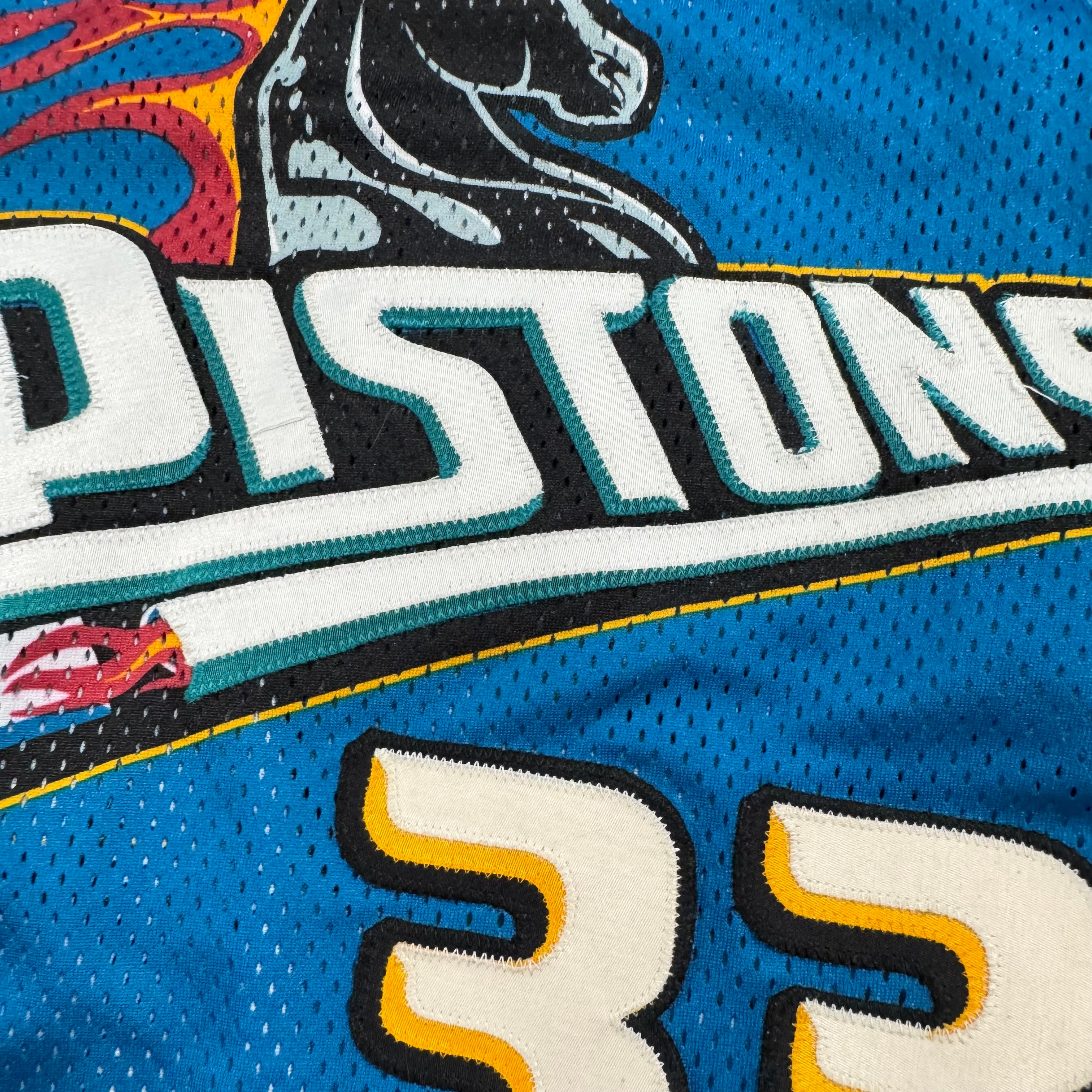 Grant Hill Detroit Pistons Vintage Nike Authentic NBA Jersey Size 40 Medium