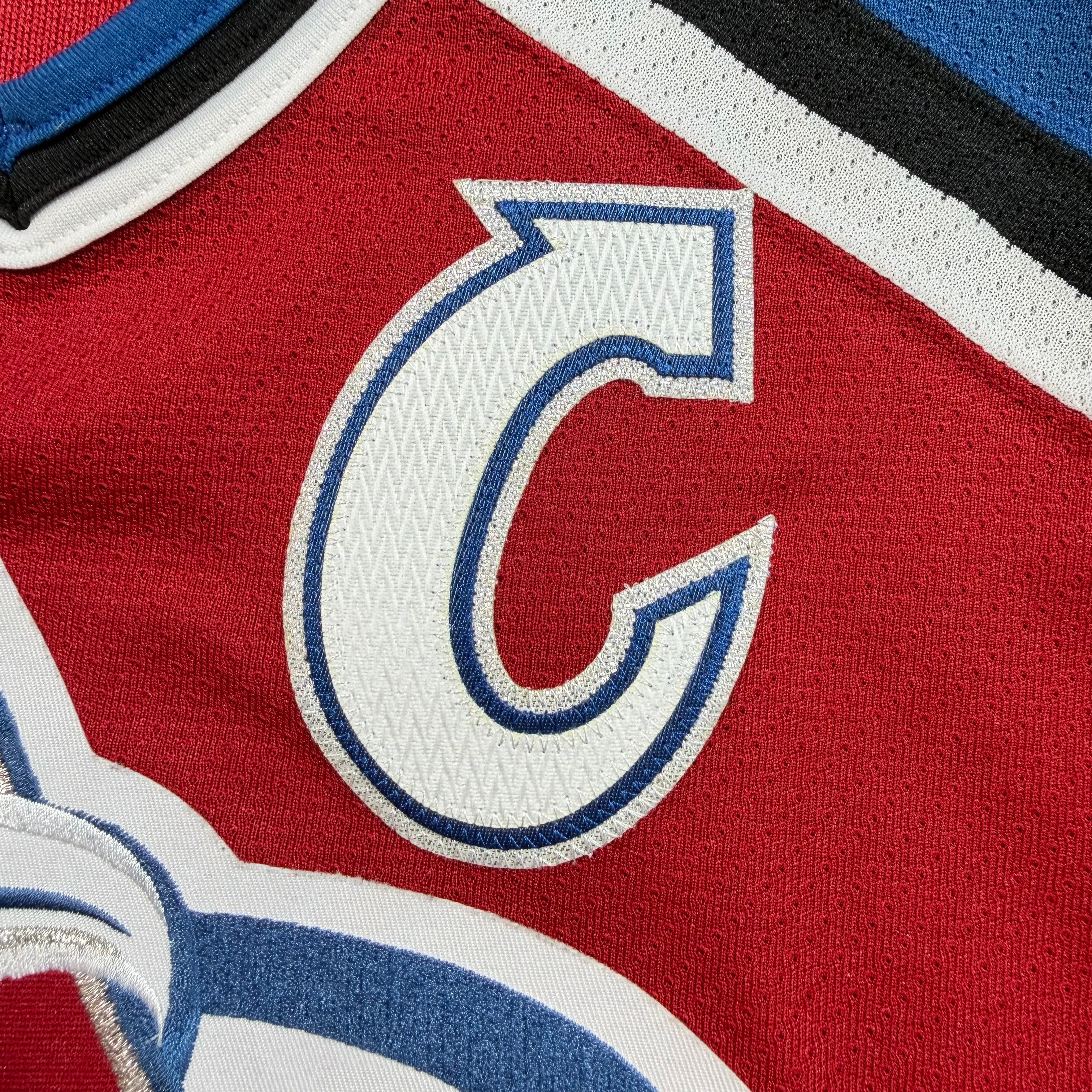 Joe Sakic Colorado Avalanche Vintage CCM NHL Jersey - Medium