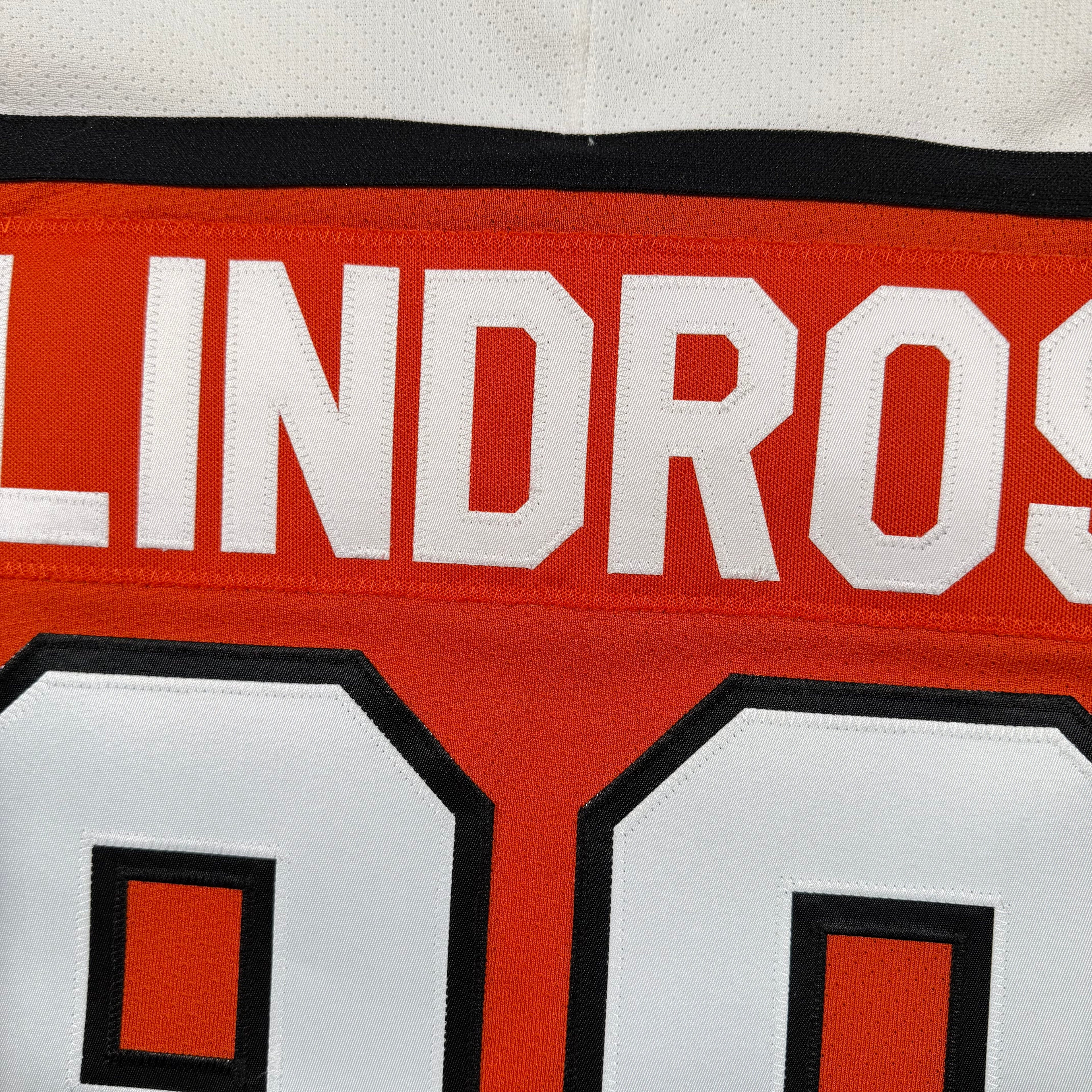 Eric Lindros Philadelphia Flyers Vintage CCM NHL Jersey - Medium