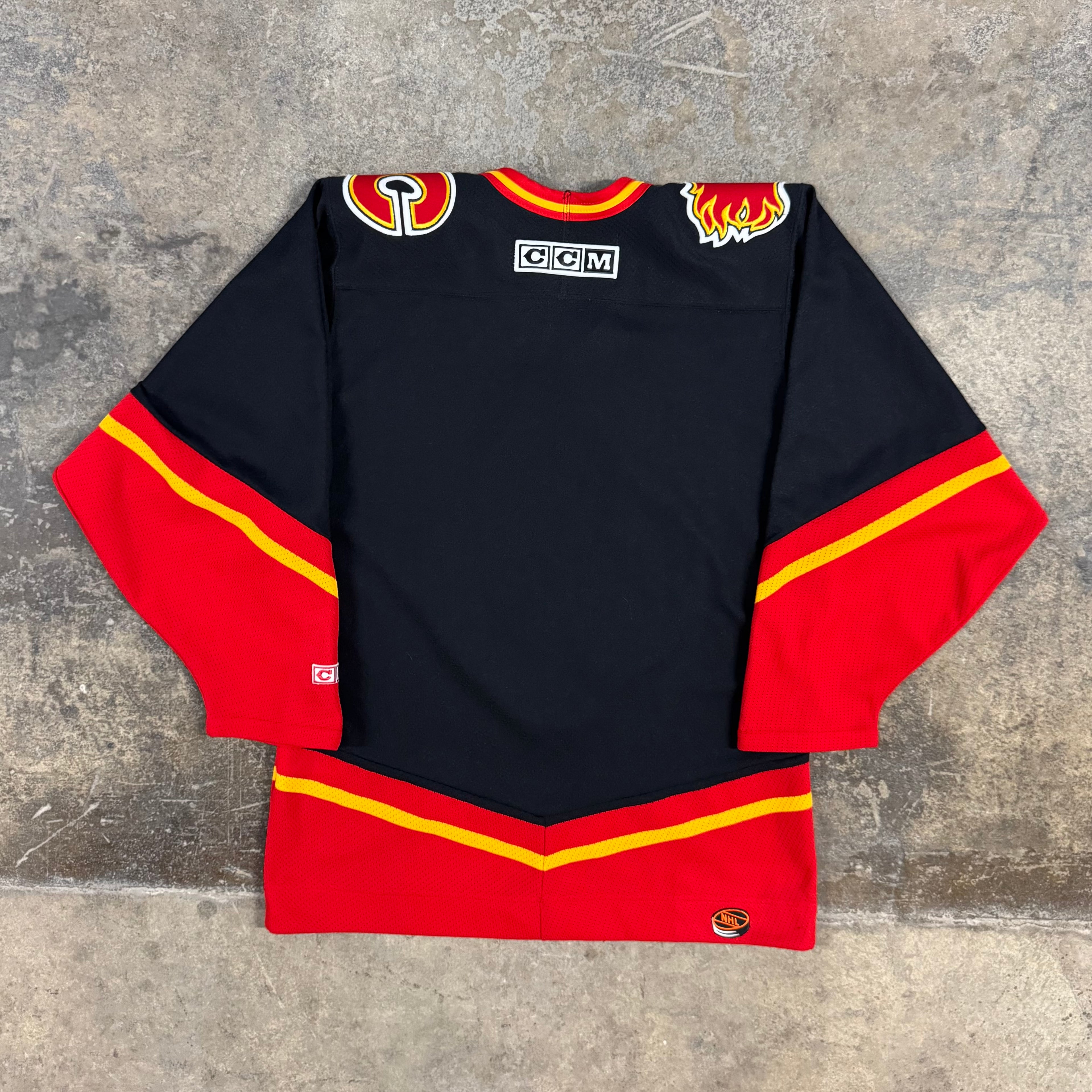 Calgary Flames Vintage CCM Blasty Horse NHL Hockey Jersey Size Small