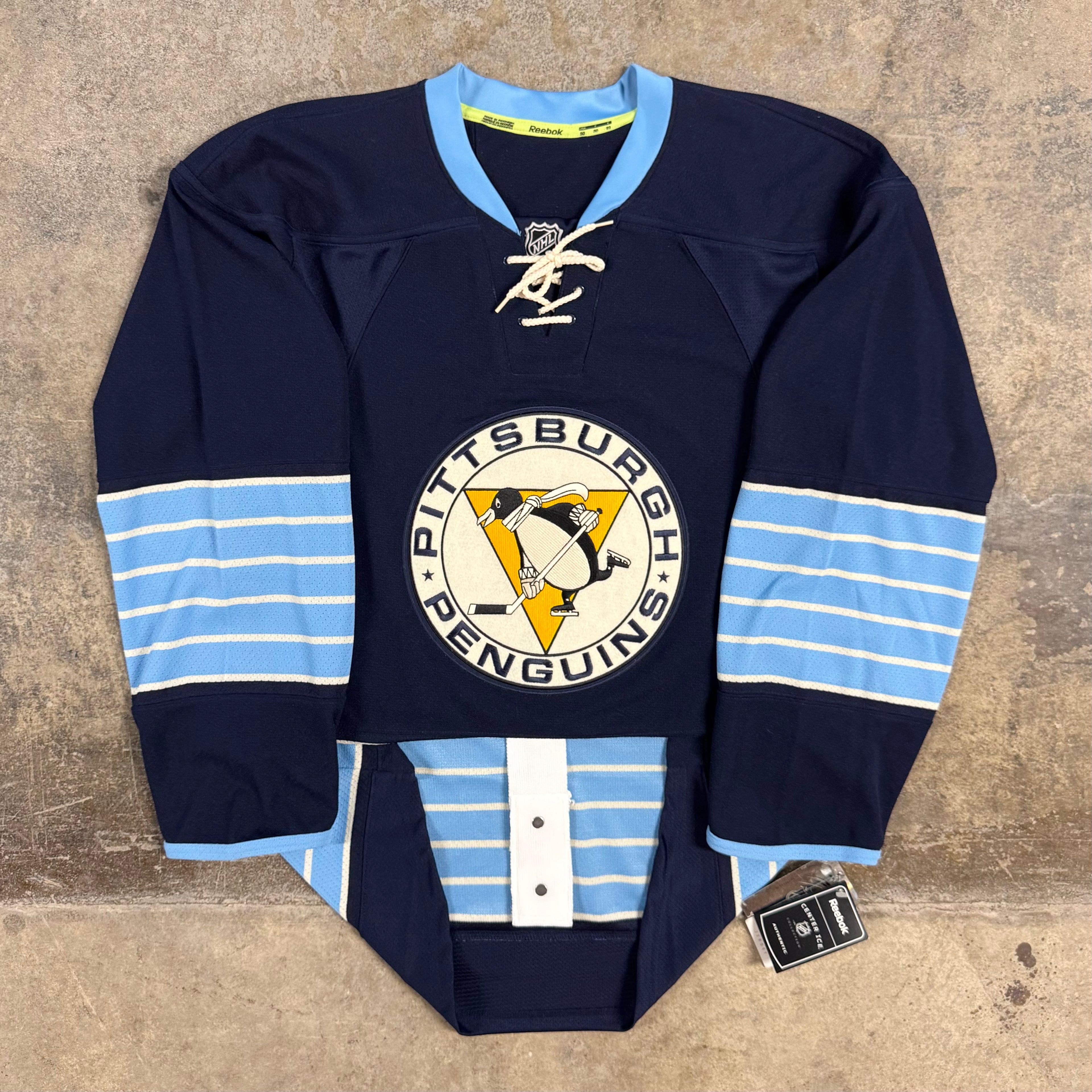 Pittsburgh Penguins 2011 Winter Classic Authentic Reebok NHL Jersey Size 50 NEW