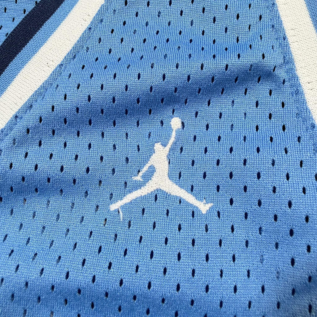 North Carolina Tar Heels #32 Vintage Nike NCAA Basketball Jersey - XL