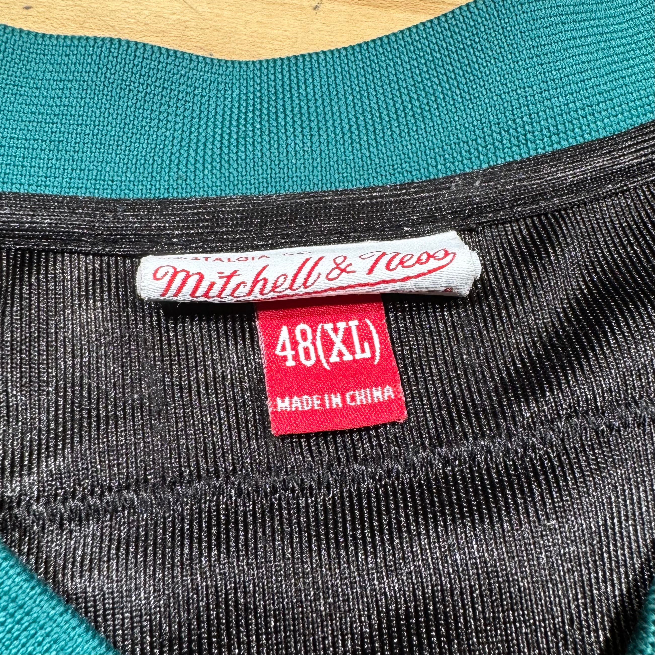 Brian Dawkins Philadelphia Eagles Mitchell & Ness Authentic NFL Jersey Size 48 XL