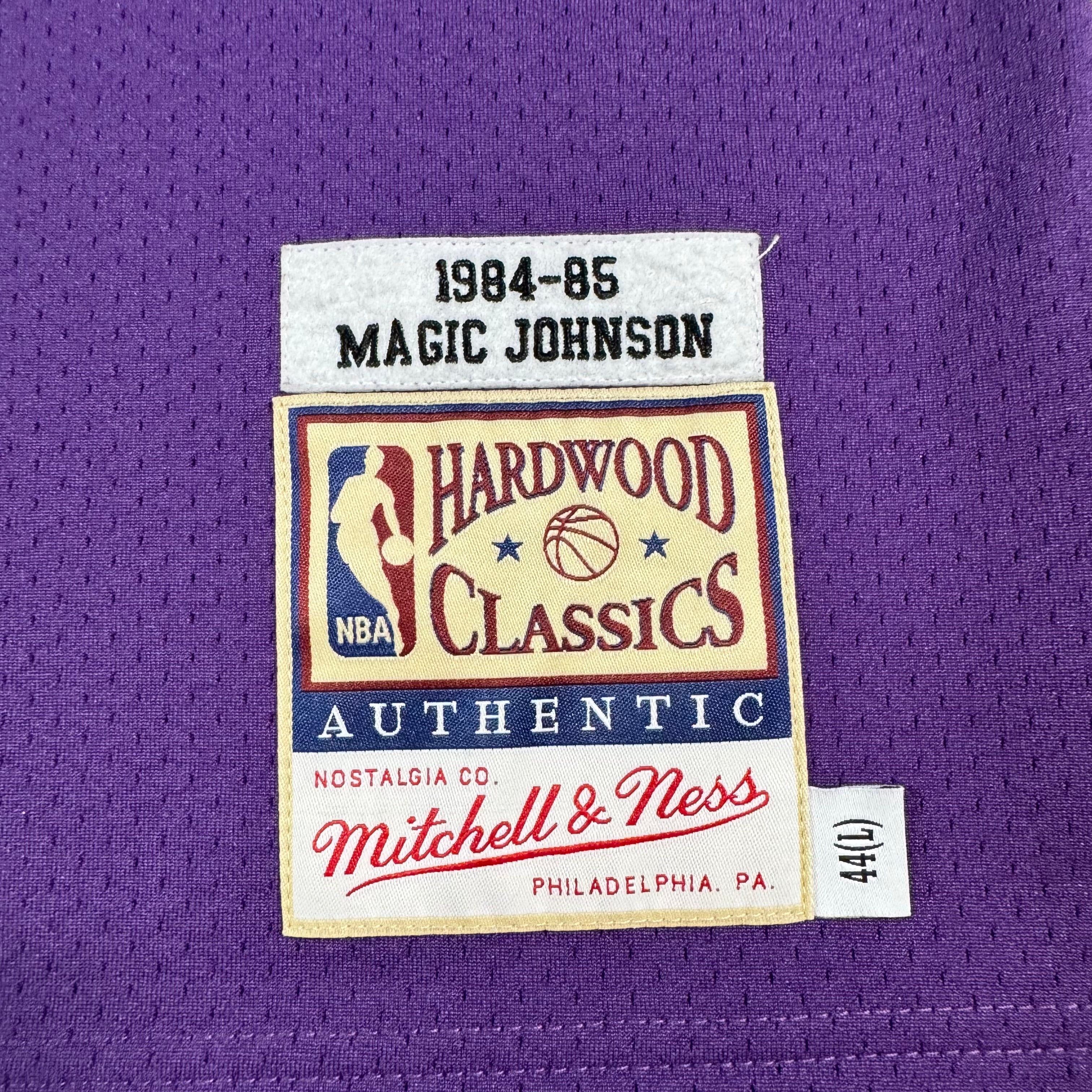 Magic Johnson Los Angeles Lakers Mitchell & Ness Authentic NBA Jersey Size 44 Large