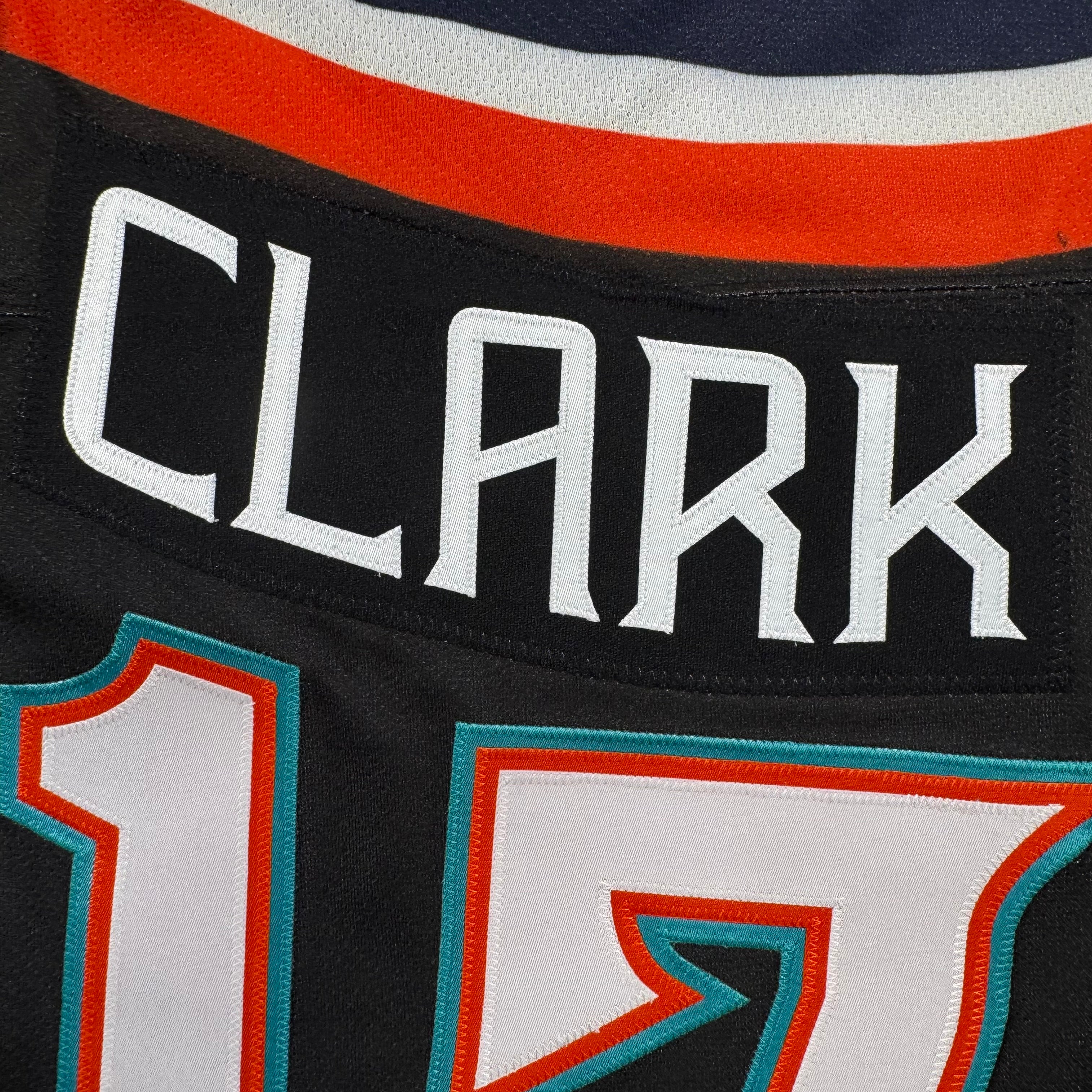 Wendel Clark New York Islanders Fisherman Vintage Starter Fashion NHL Jersey Size Large