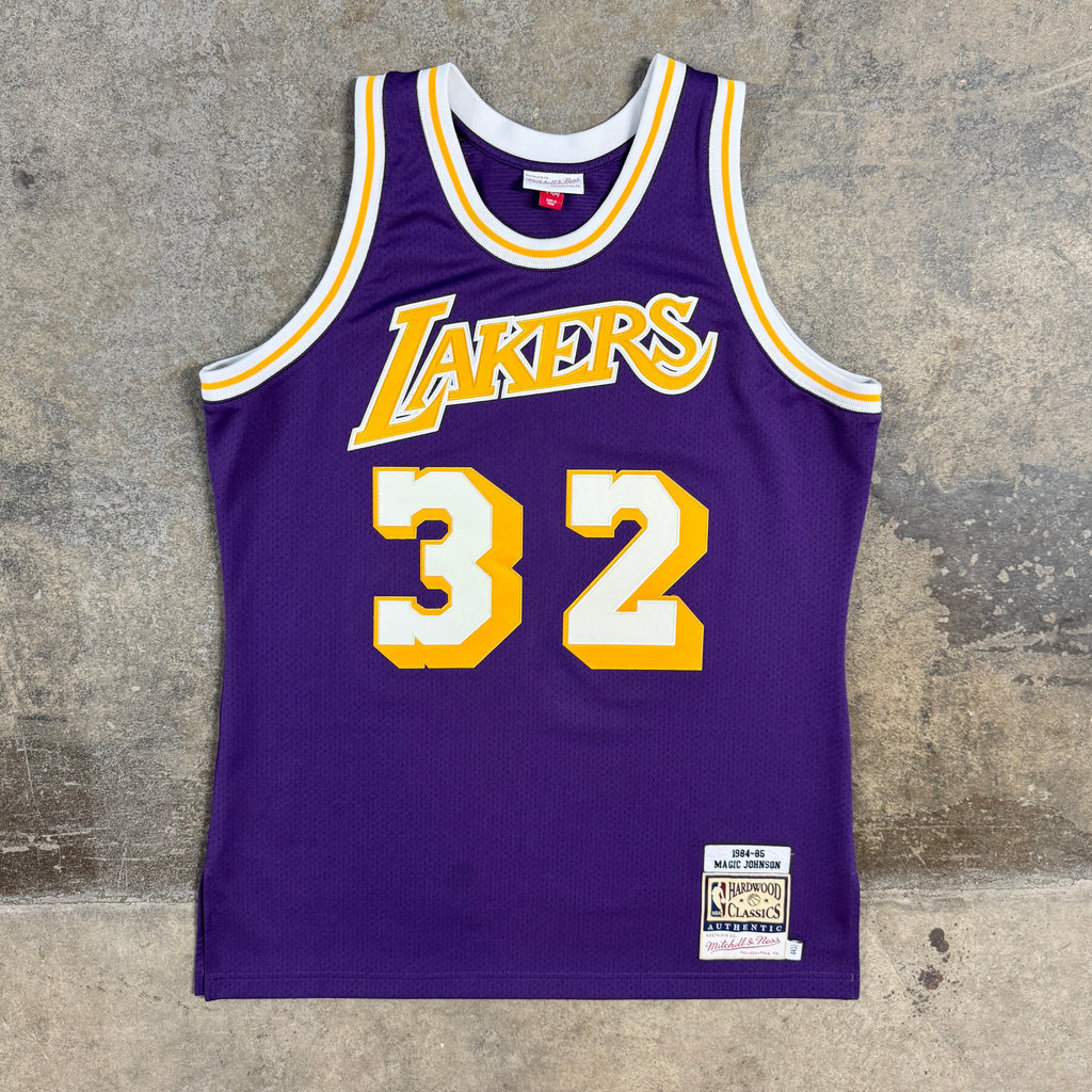 Magic Johnson Los Angeles Lakers Mitchell & Ness Authentic NBA Jersey Size 44 Large