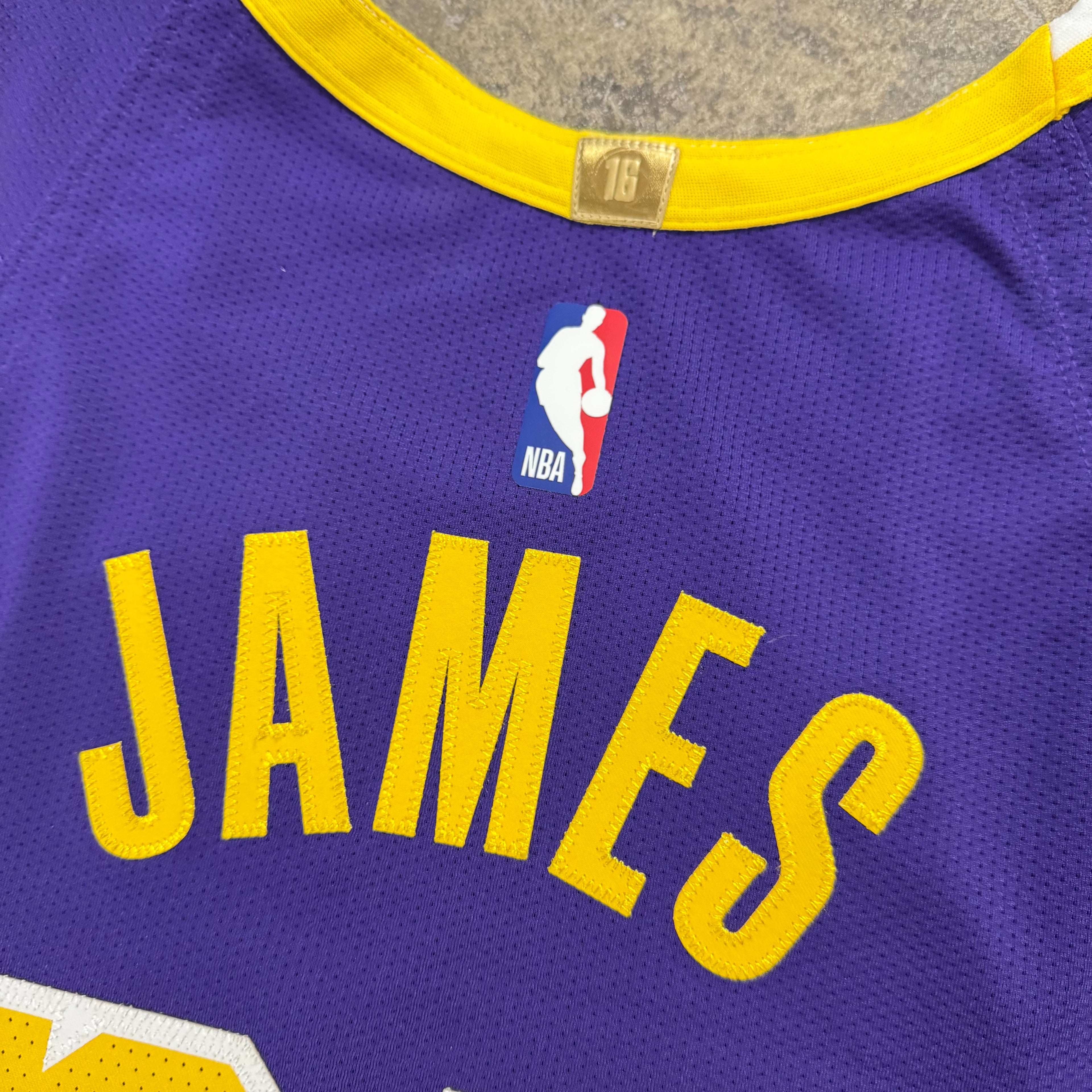 Lebron James Los Angeles Lakers Authentic Nike NBA Jersey Size 48 Large NEW