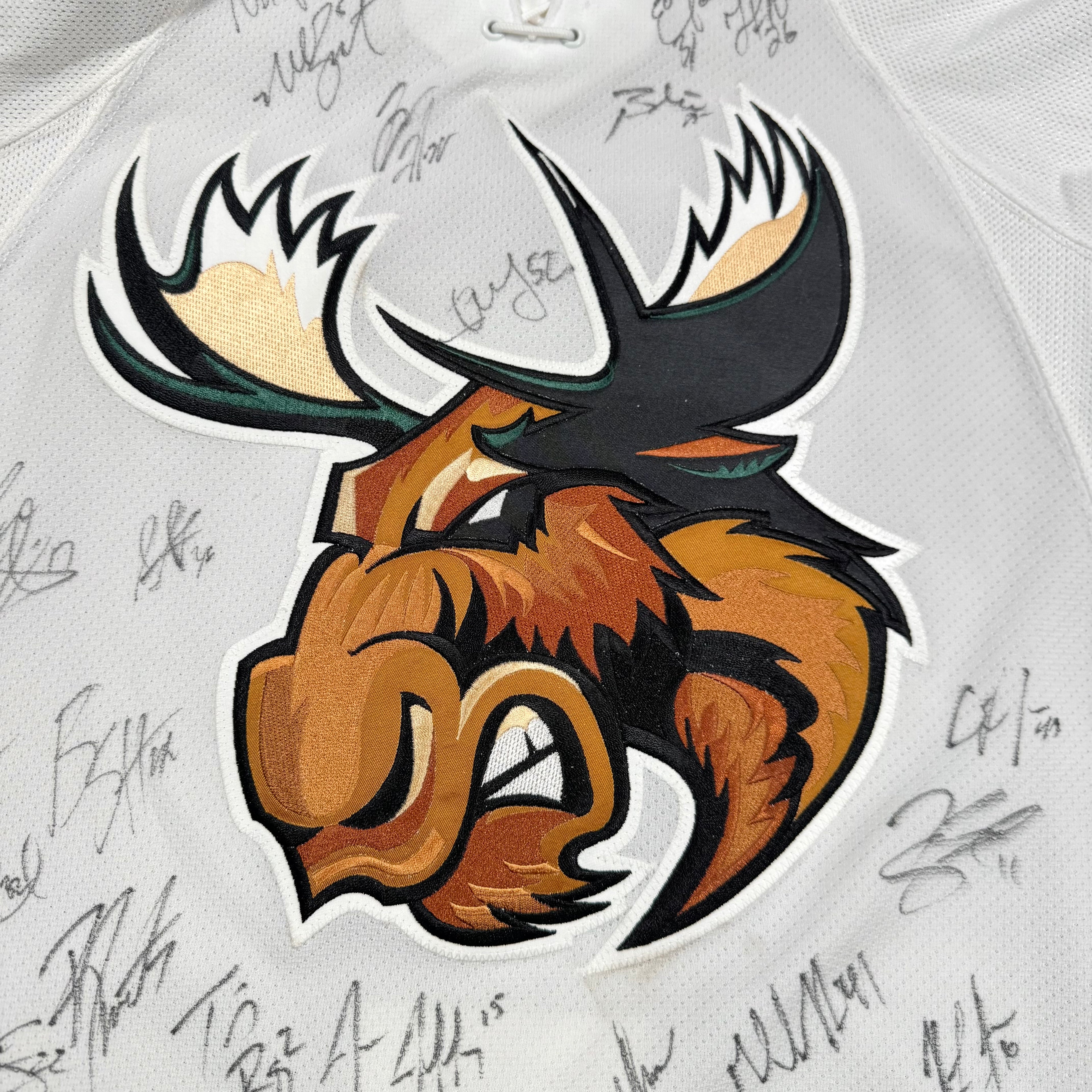 Manitoba Moose Team Issued Signed AHL MIC Hockey Jersey Size 54
