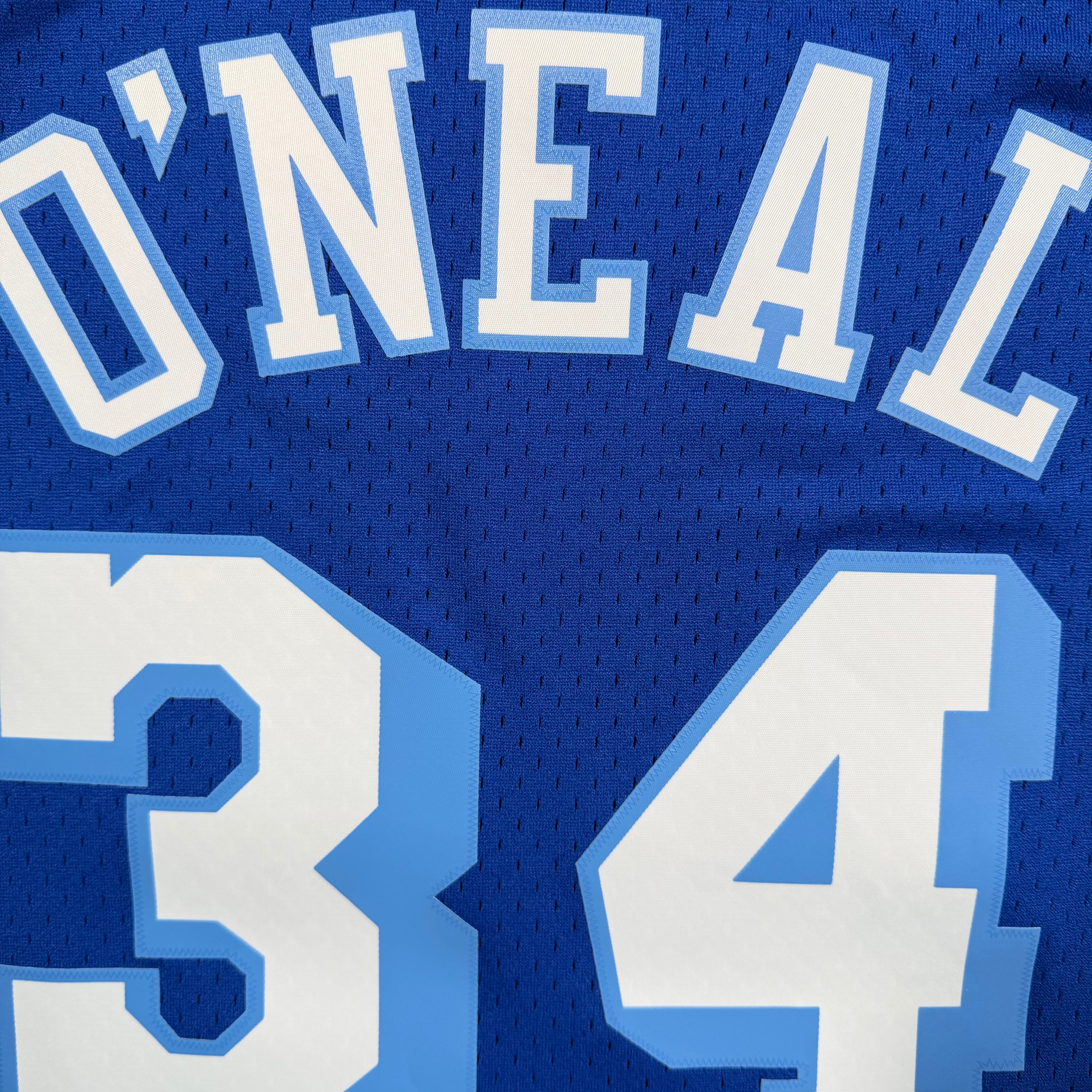 Shaquille O’Neal Los Angeles Lakers Throwback Mitchell & Ness NBA Jersey - Medium