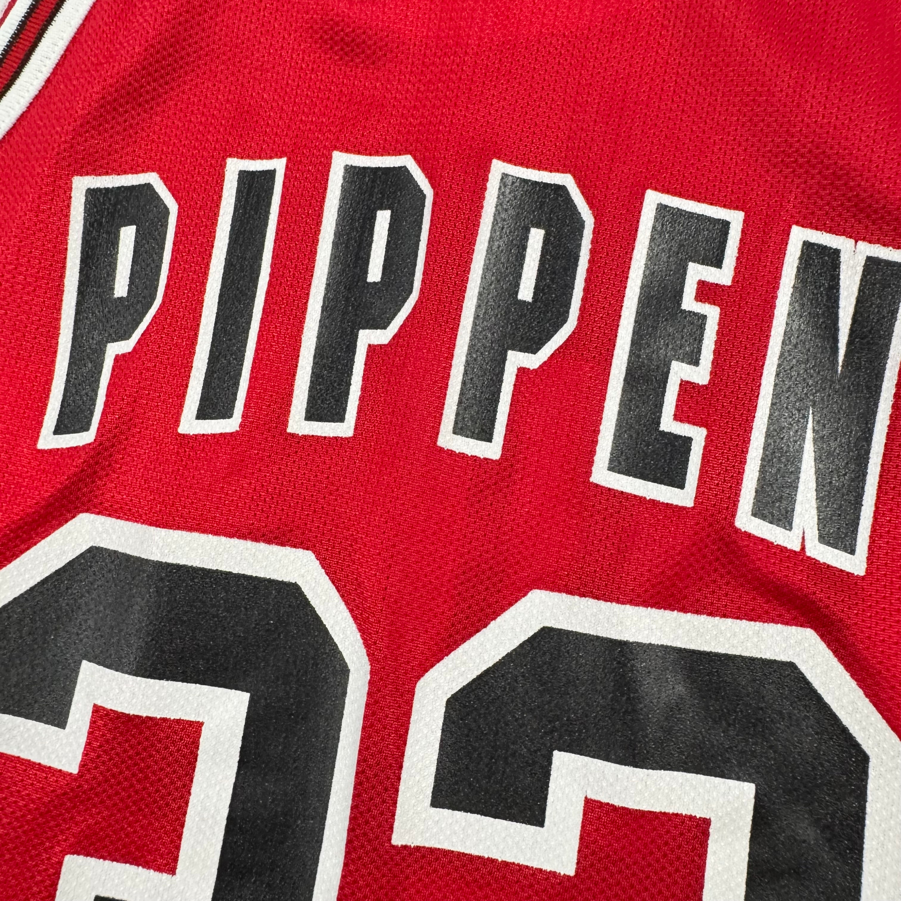 Scottie Pippen Chicago Bulls Vintage Champion NBA Jersey Size 40 Medium