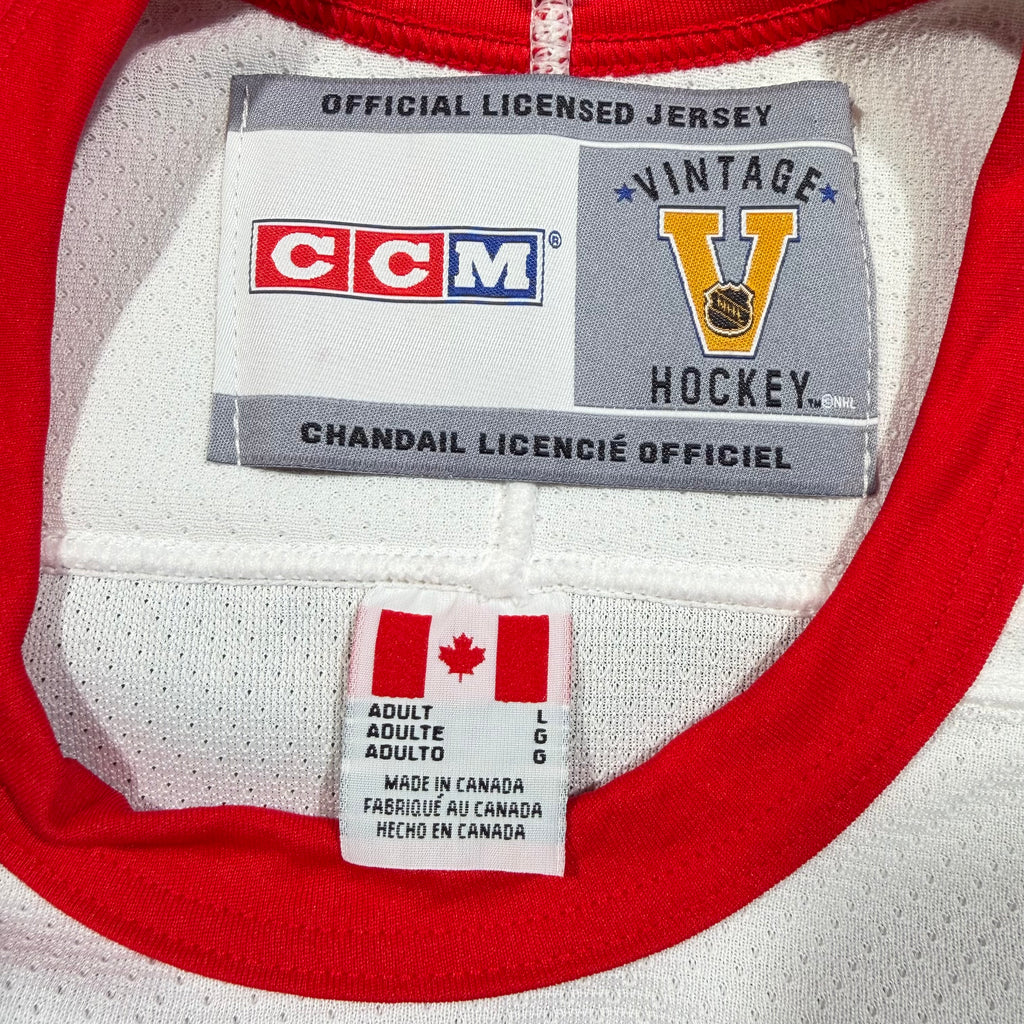 Steve Yzerman Detroit Red Wings Vintage TBTC CCM NHL Jersey - Large