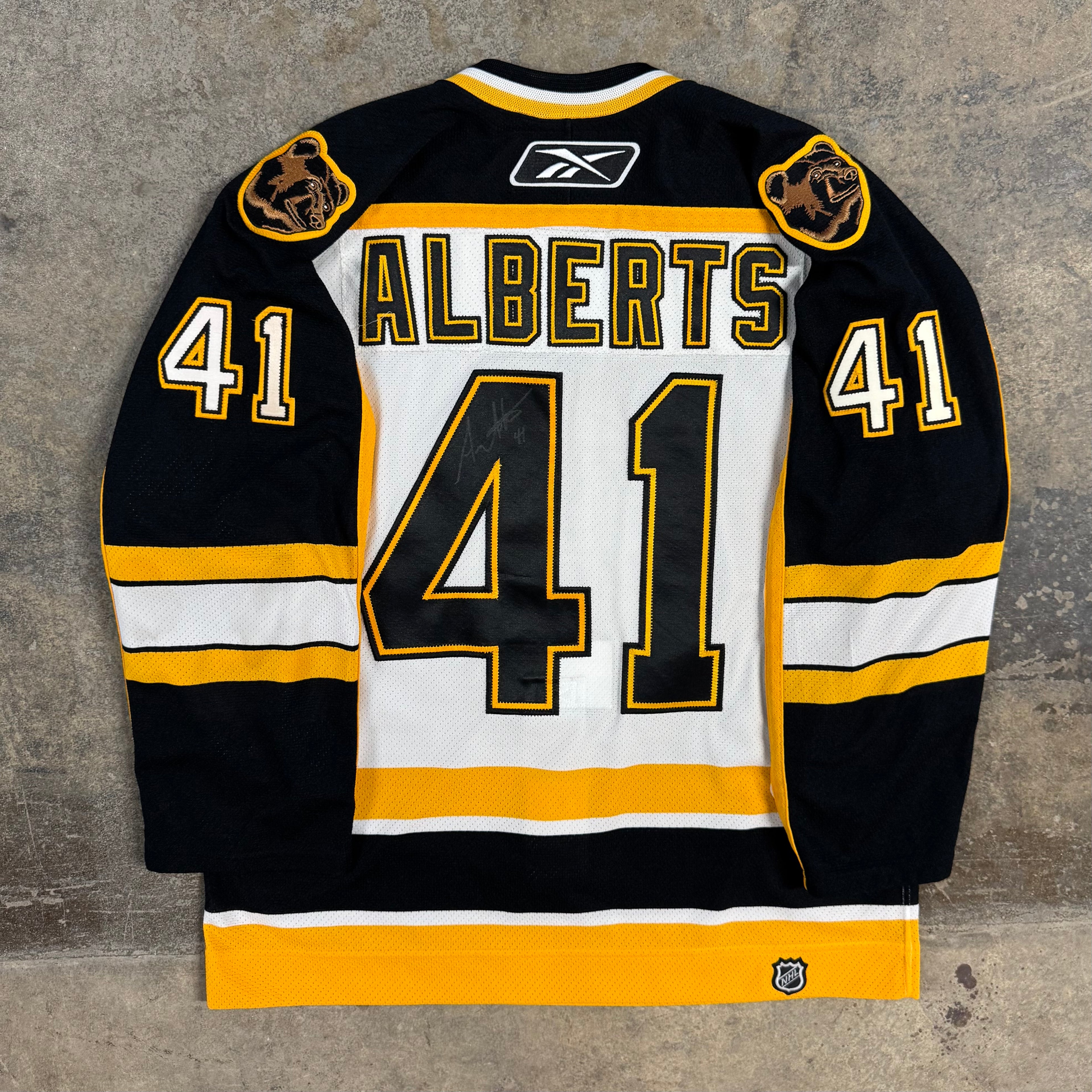 Andrew Alberts Boston Bruins Vintage Authentic Signed Reebok NHL Jersey Size 48