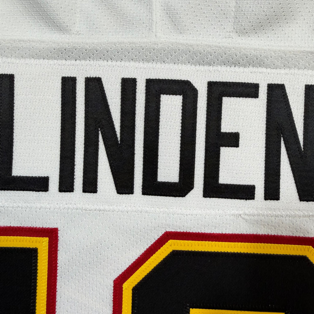 Trevor Linden Vancouver Canucks Vintage CCM NHL Jersey - Large